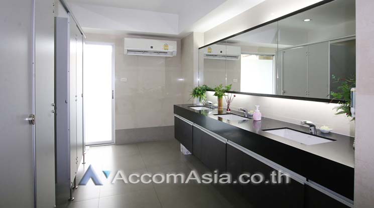 7  Office Space For Rent in Sukhumvit ,Bangkok MRT Queen Sirikit National Convention Center at RBC Rompo Business Centre AA13956